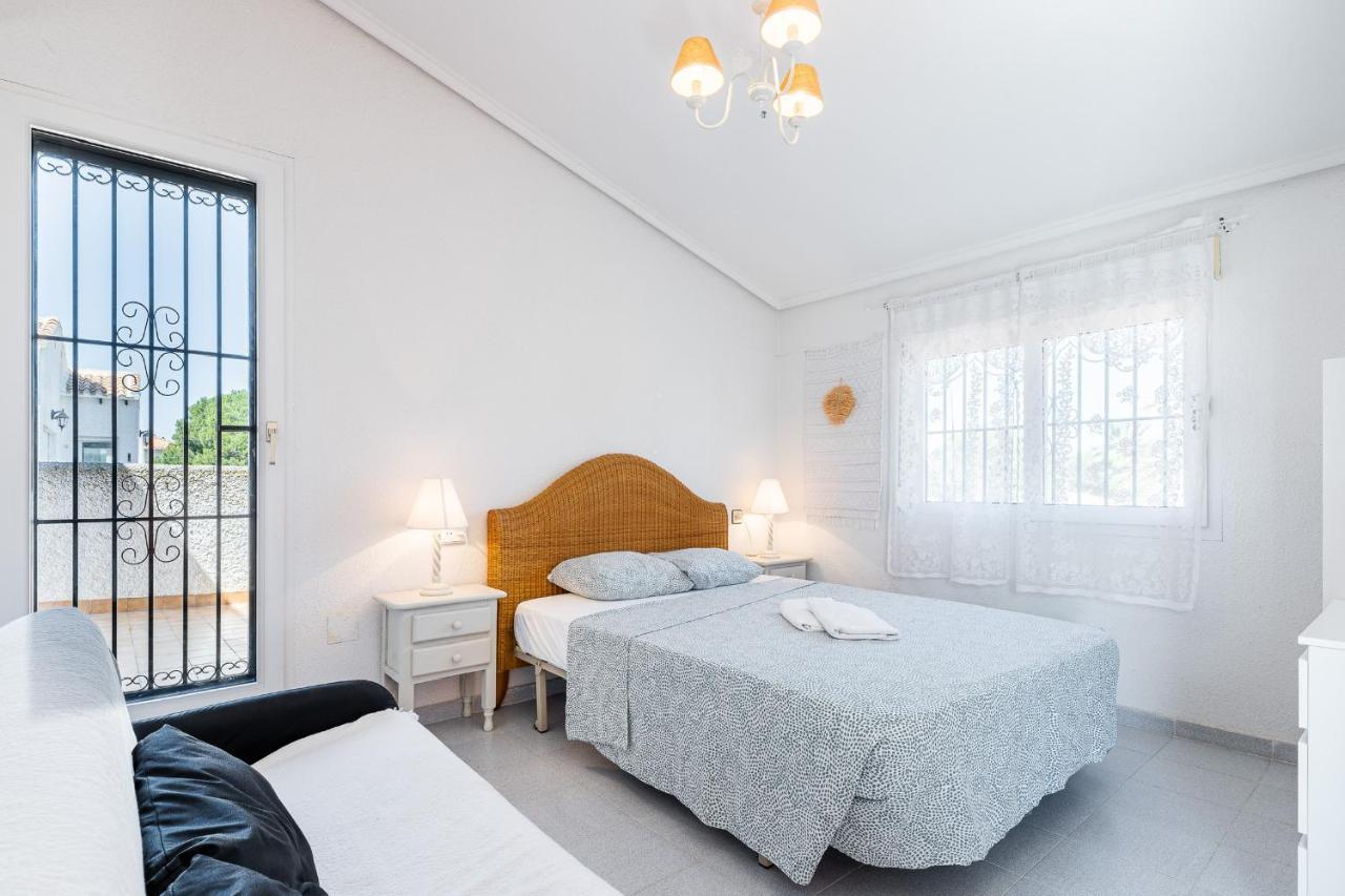 Chalet Mayor Zenia Beach Orihuela Bagian luar foto